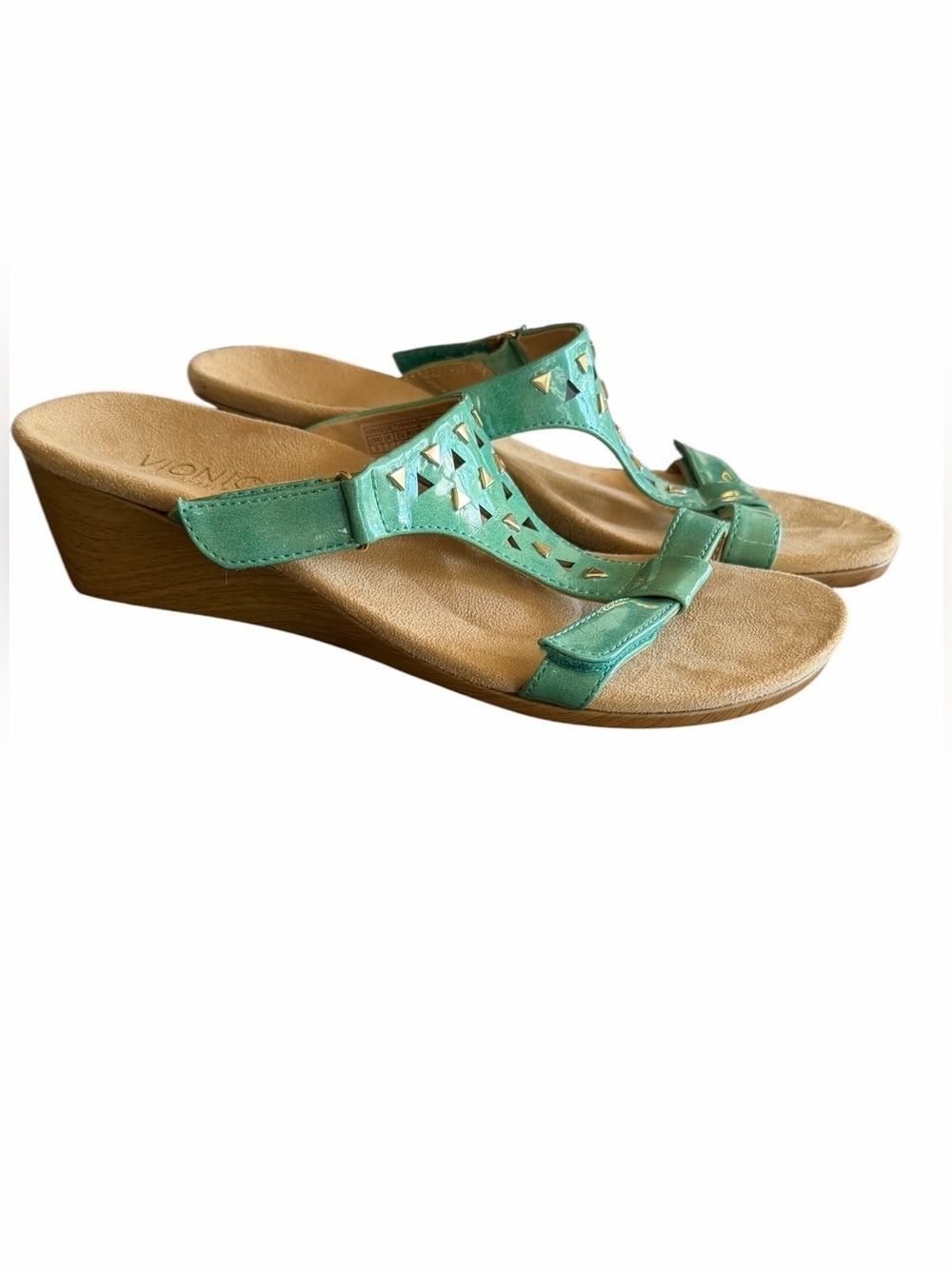 Vionic Maggie Wedge Sandals Vibrant Teal Patent Leather T Bar Strap Studs NWOT 9